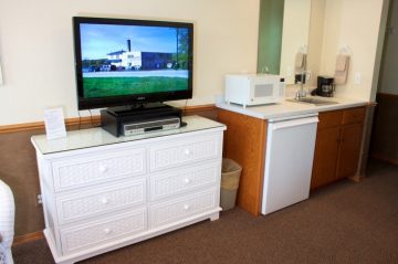 tv and dresser