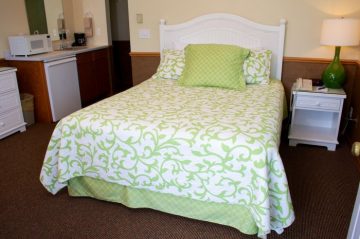 green and white bed